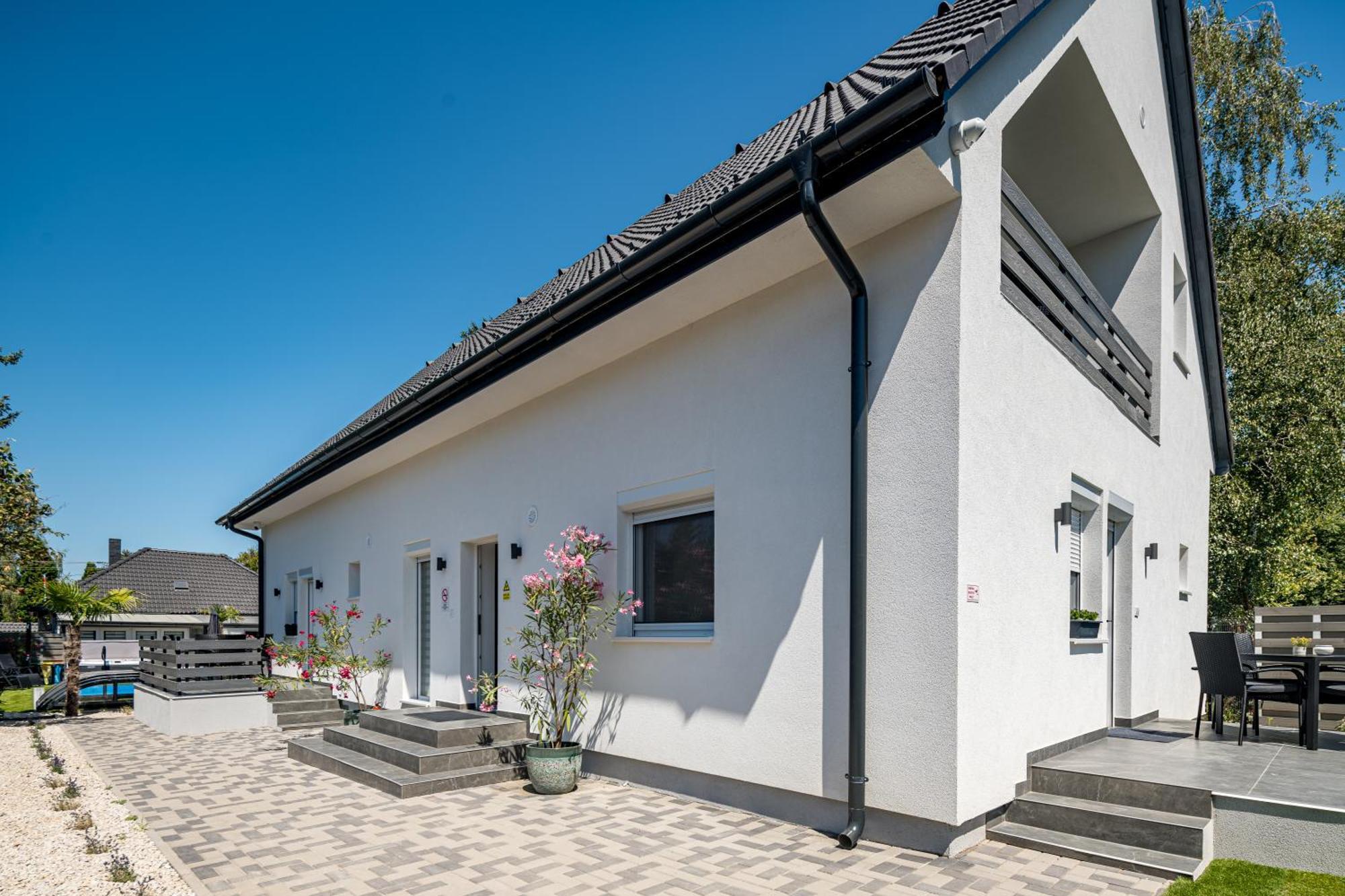 Balatonic Lime Apartmanhaz Siófok Esterno foto