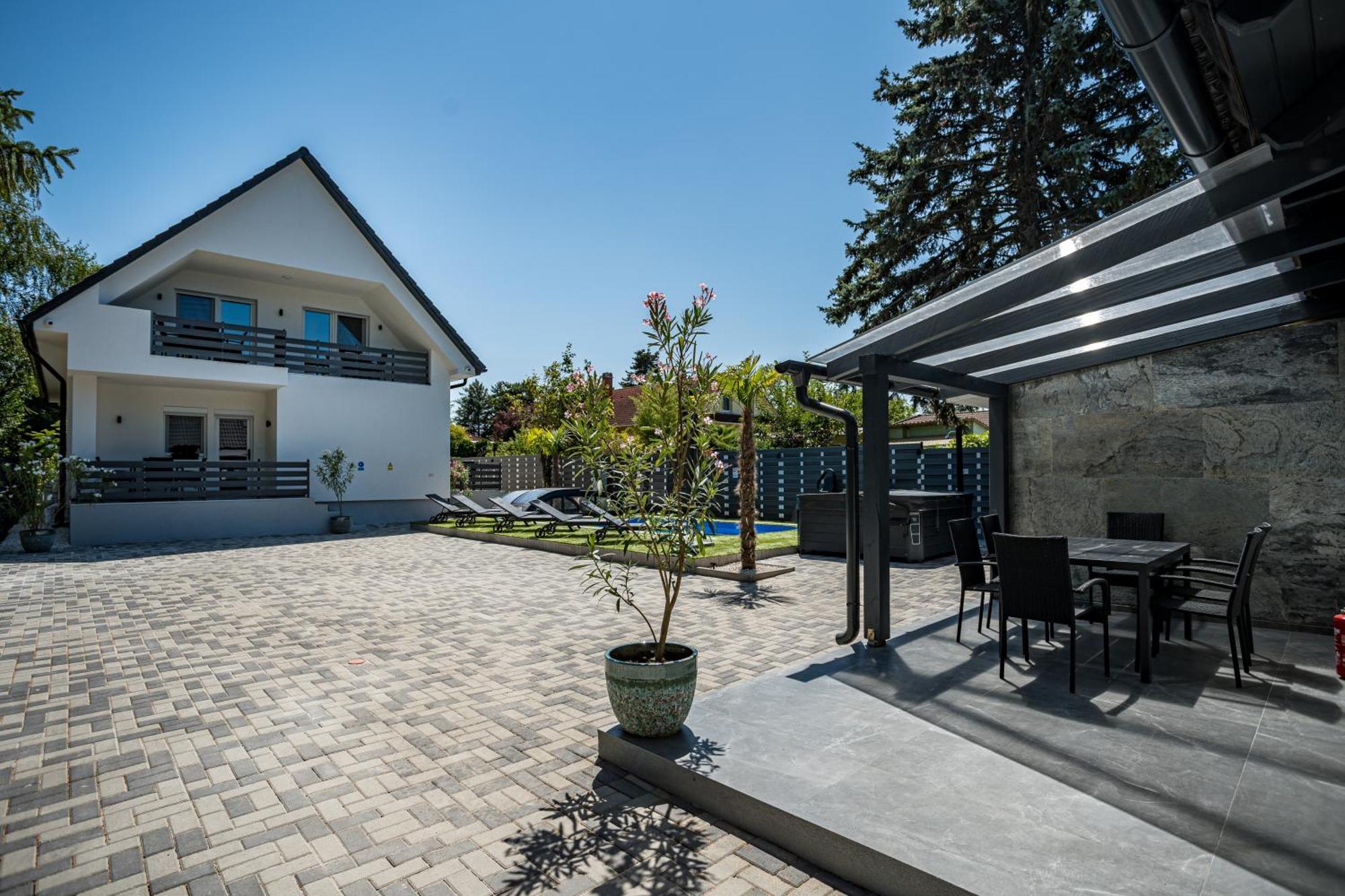 Balatonic Lime Apartmanhaz Siófok Esterno foto