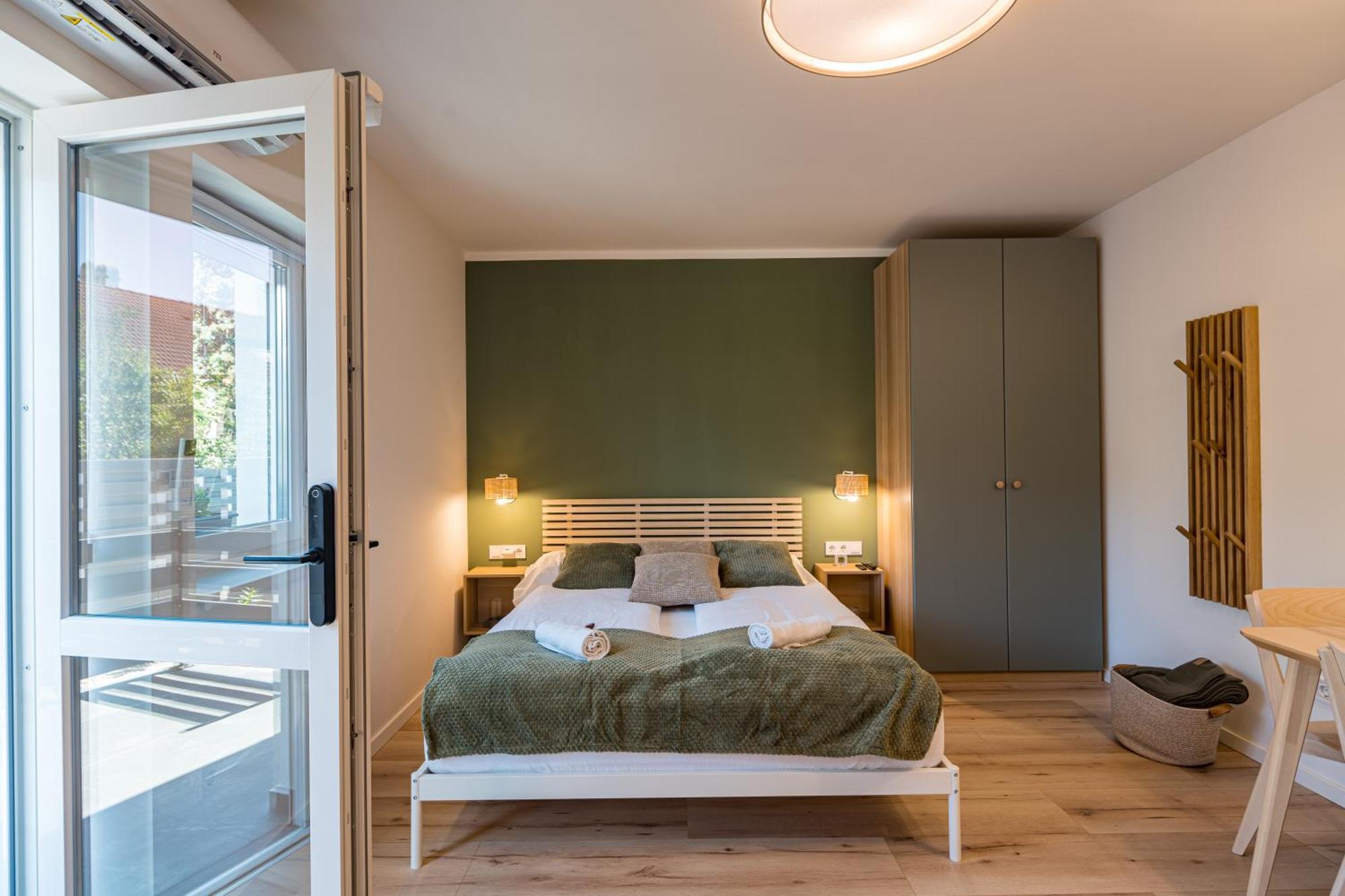Balatonic Lime Apartmanhaz Siófok Esterno foto
