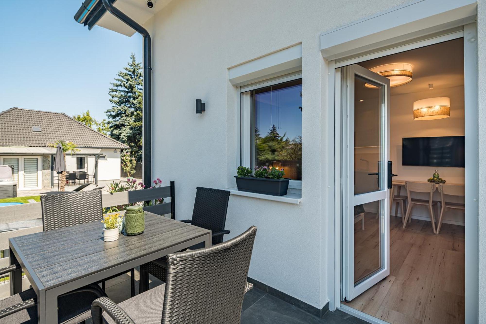 Balatonic Lime Apartmanhaz Siófok Esterno foto
